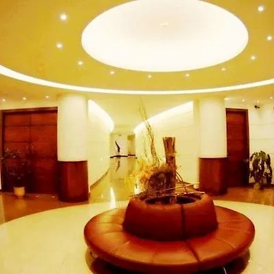 Hotel Degli Imperatori Roma 4*,